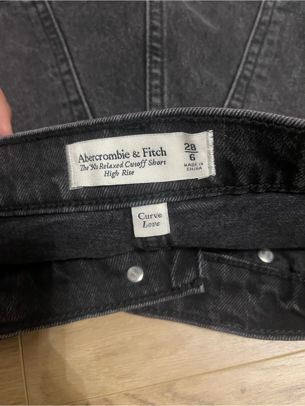 Abercrombie & Fitch Black Frayed Hem Denim Shorts Curve Love (28/6)